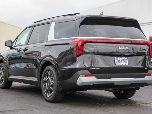 New 2026 Kia Carnival EX FWD image 15