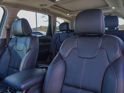 Certified 2024 Kia Telluride SX w/ Towing Package image 11