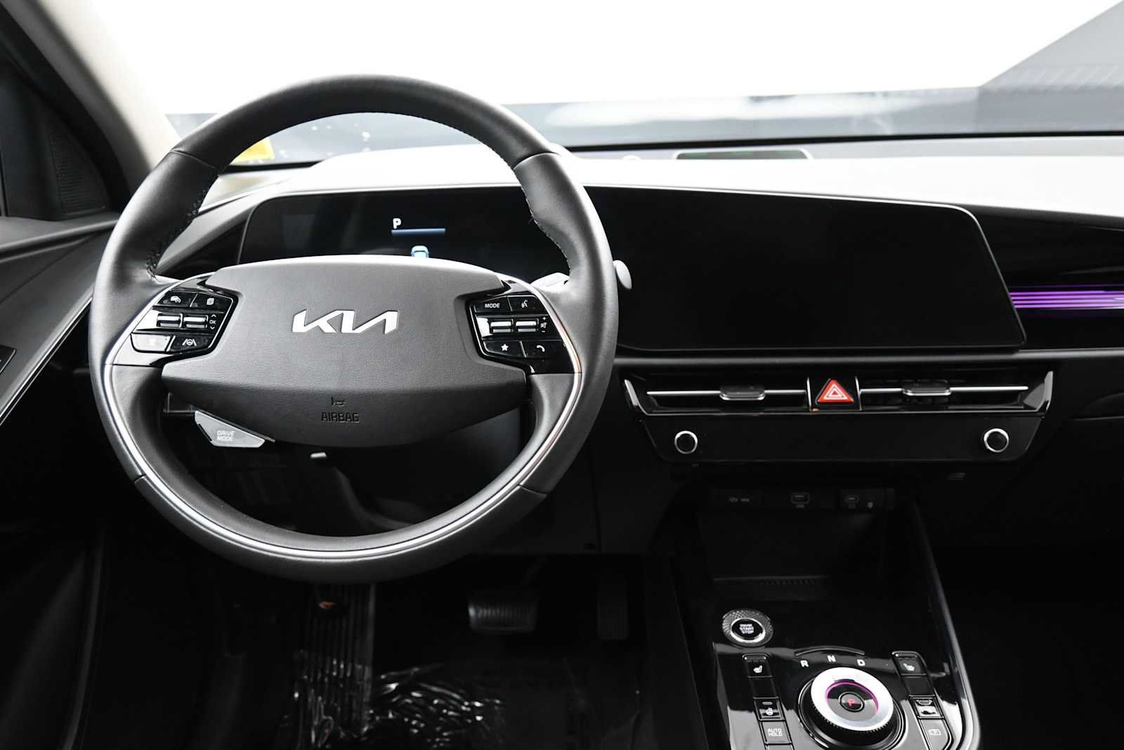 Certified 2025 Kia Niro EX w/ EX Cold Weather Package FWD image 19