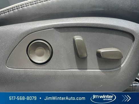 Used 2025 GMC Acadia Denali w/ LPO, Floor Liner Package AWD/4WD image 16