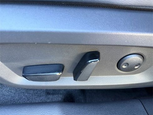 New 2025 Mitsubishi Outlander SEL image 12