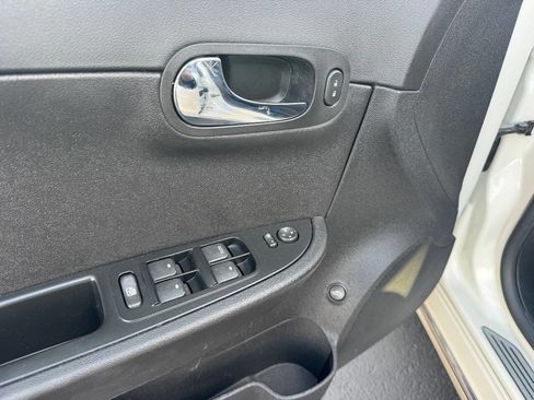 Used 2011 Chevrolet Malibu LT w/ White Diamond Premium Package image 13