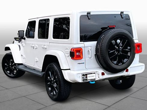 Used 2021 Jeep Wrangler Unlimited Sahara image 11