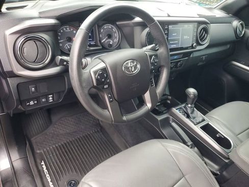 Used 2021 Toyota Tacoma TRD Sport image 19