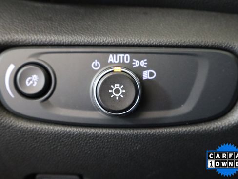 Used 2025 Chevrolet Blazer LT image 32