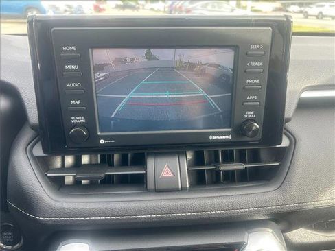 Used 2021 Toyota RAV4 XLE AWD/4WD image 14