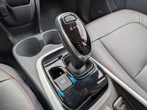 Used 2020 Chevrolet Bolt Premier w/ Infotainment Package image 30