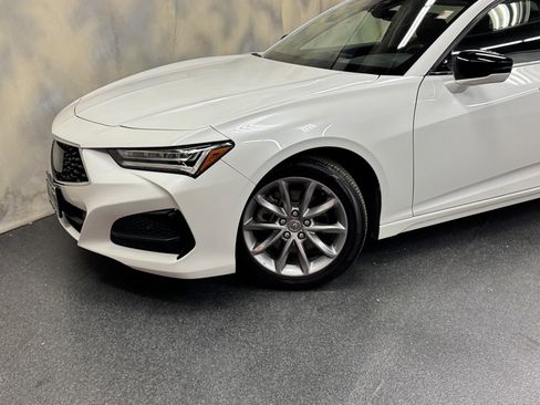 Used 2022 Acura TLX image 2