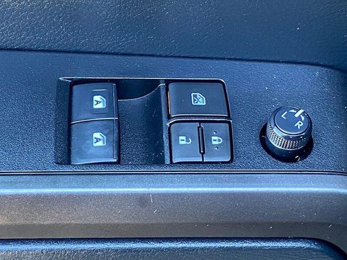 Used 2019 Toyota Tacoma TRD Sport w/ Technology Package AWD/4WD image 52