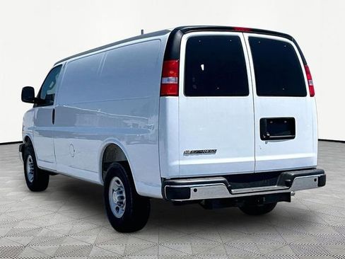 New 2025 Chevrolet Express 2500 w/ Enhanced Convenience Package RWD image 4