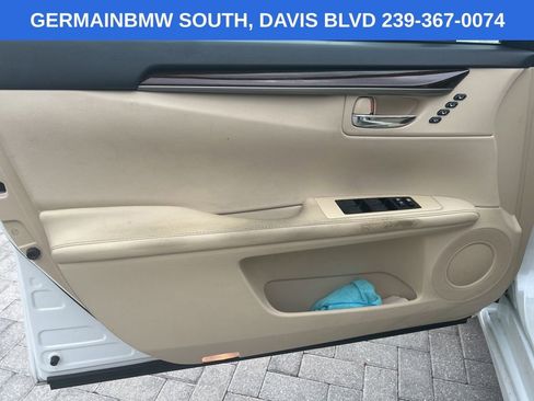 Used 2013 Lexus ES 350 w/ Luxury Pkg FWD image 14