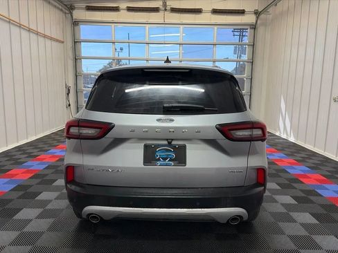 Used 2023 Ford Escape Platinum AWD/4WD image 5