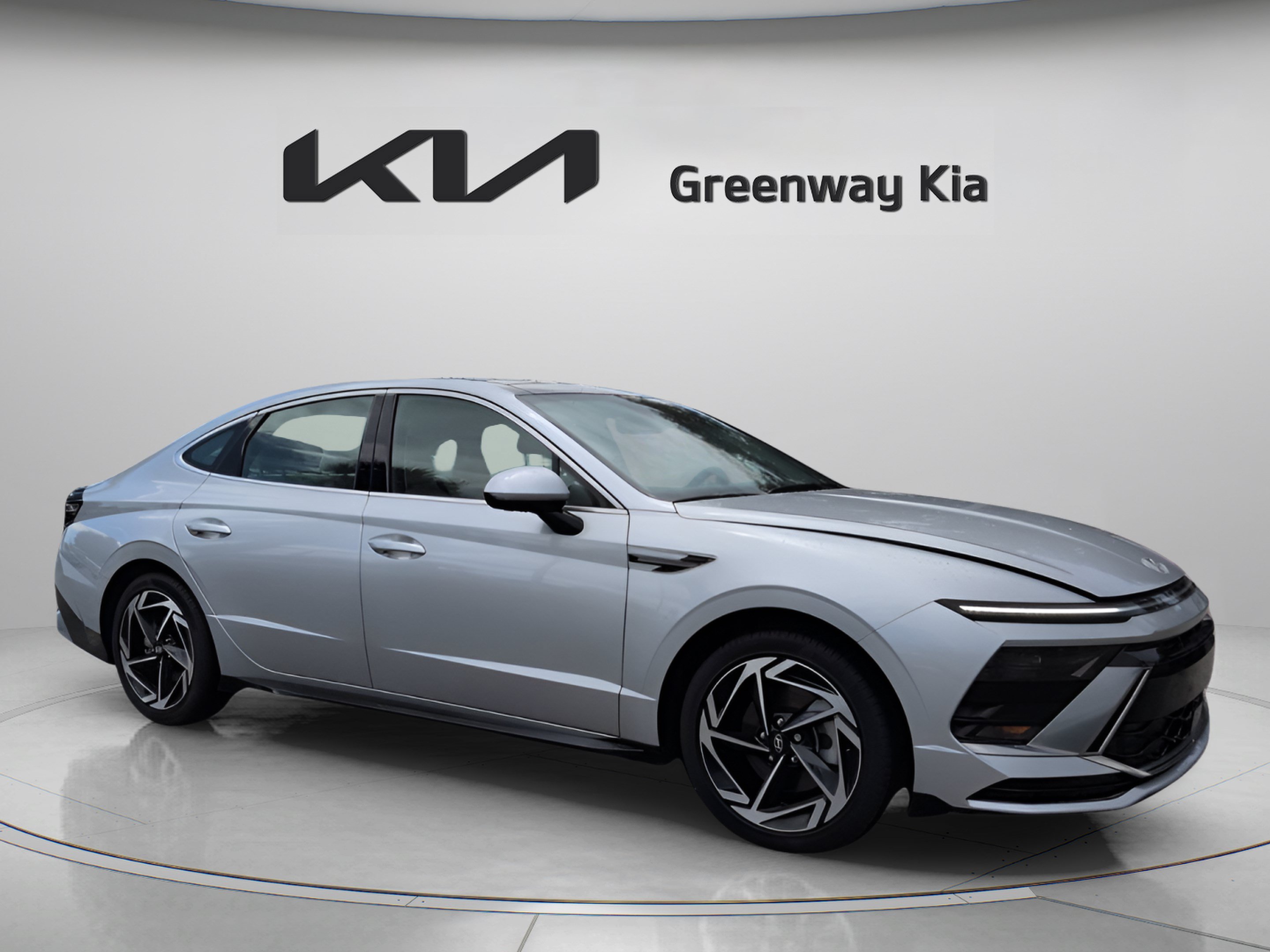Used 2025 Hyundai Sonata SEL FWD image 3