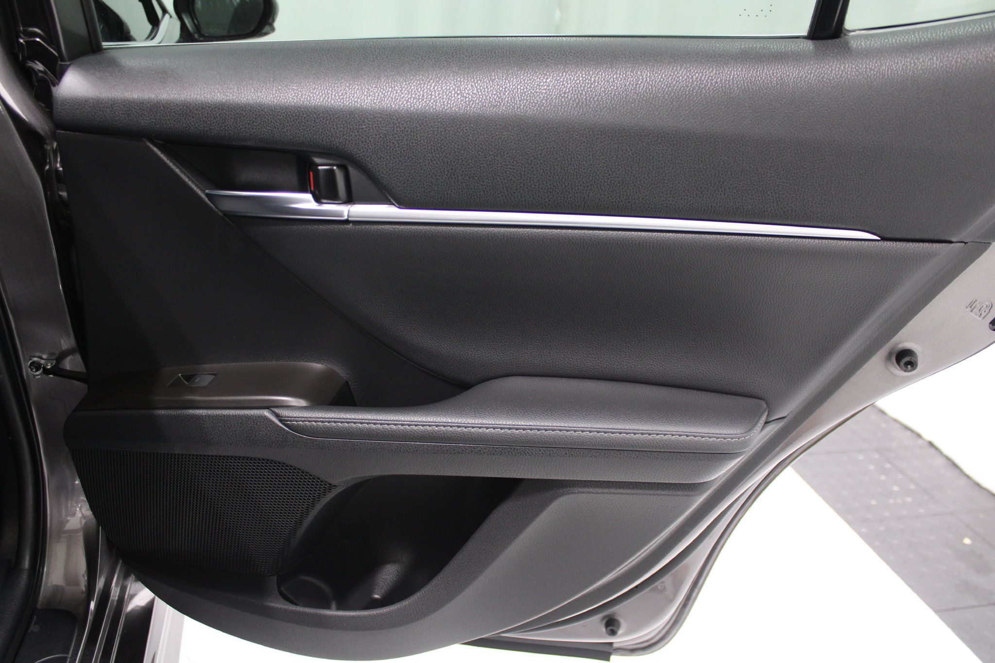 Used 2022 Toyota Camry XSE w/ Navigation Package FWD image 19