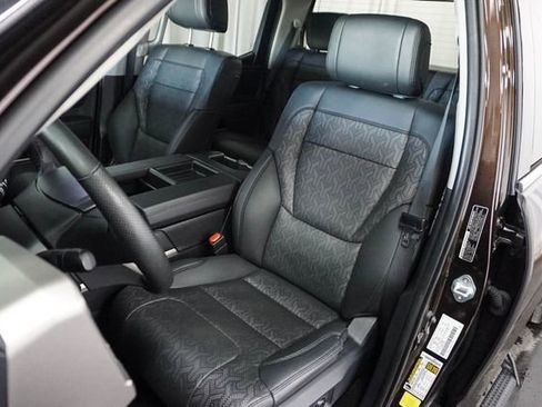 Used 2023 Toyota Tundra Limited AWD/4WD image 11
