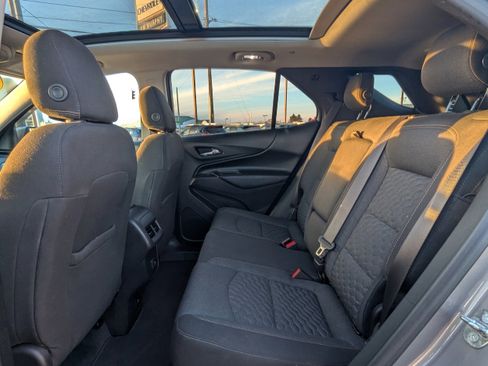Used 2019 Chevrolet Equinox LT w/ Sun & Navigation Package image 3
