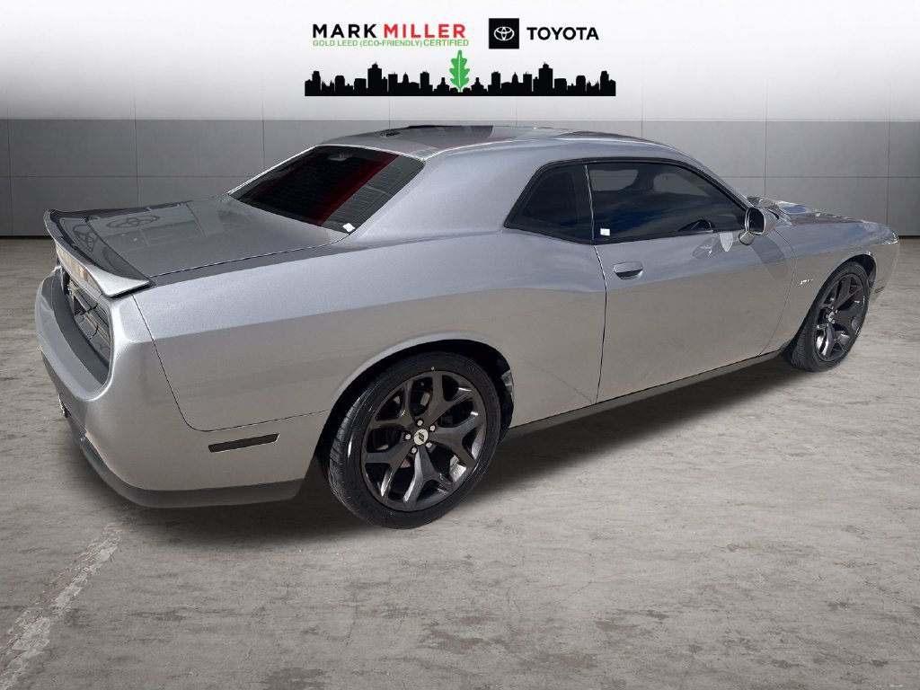 Used 2018 Dodge Challenger R/T w/ Driver Convenience Group RWD image 5