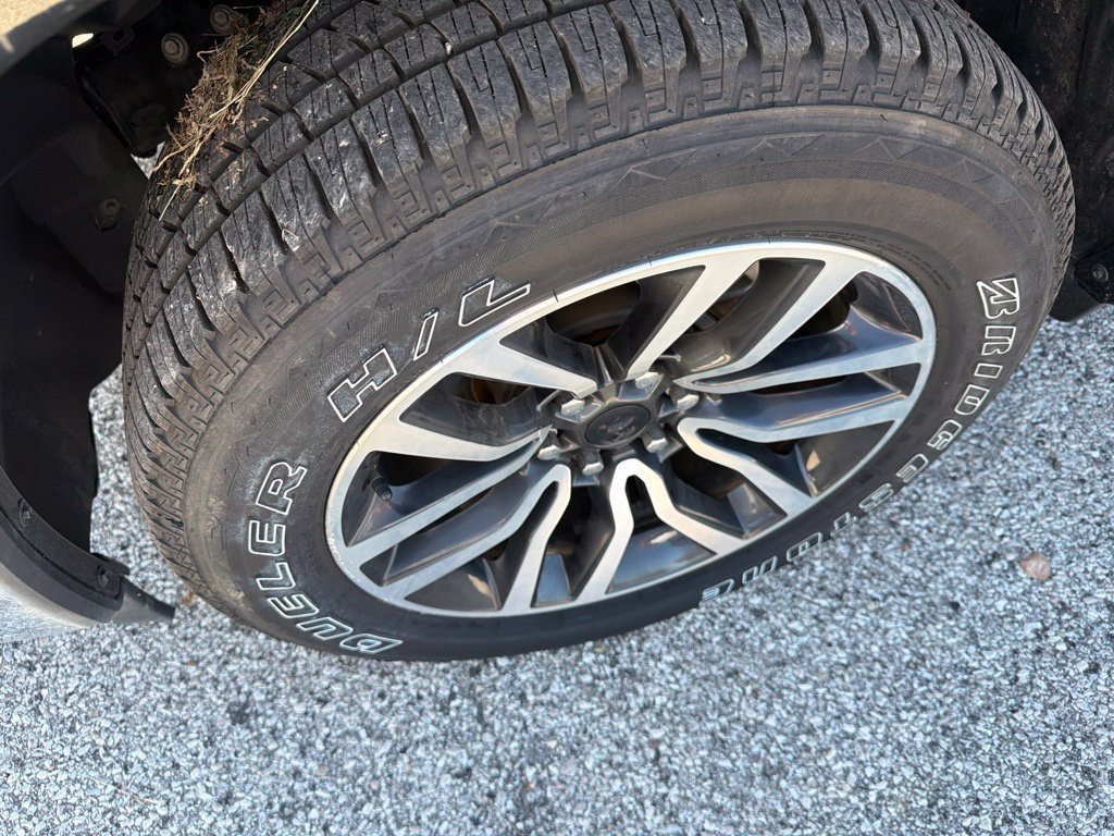 Used 2025 RAM 1500 Limited AWD/4WD image 9
