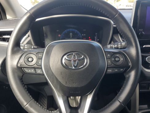 Used 2024 Toyota Corolla Cross XLE image 20