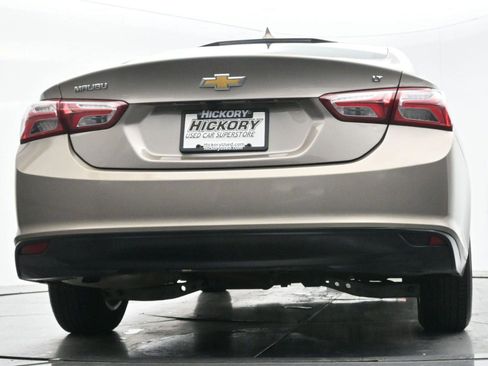 Used 2022 Chevrolet Malibu LT FWD image 47