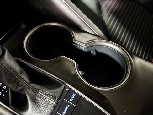 Used 2023 Toyota Camry SE image 15