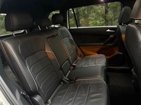 Used 2022 Volkswagen Tiguan SEL R-Line image 27