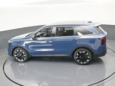 Used 2025 Kia Sorento SX image 56
