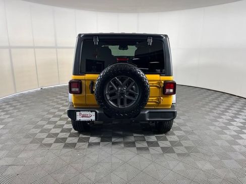 Used 2026 Jeep Wrangler Unlimited Sport AWD/4WD image 6