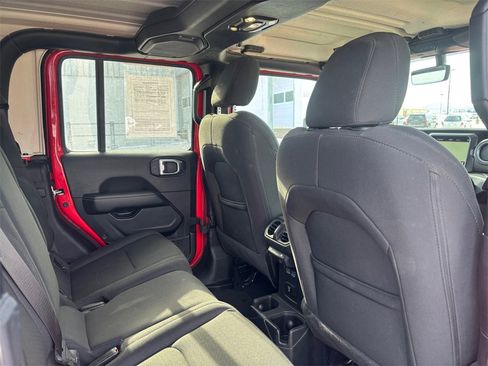 Used 2023 Jeep Gladiator Overland image 24