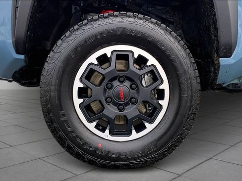 Used 2026 Toyota Tacoma TRD Off-Road image 10