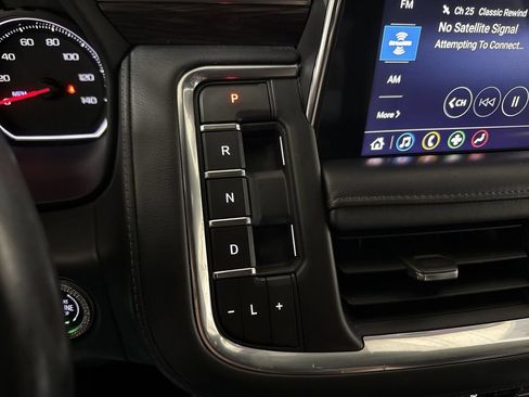 Used 2021 Chevrolet Tahoe LT AWD/4WD image 17