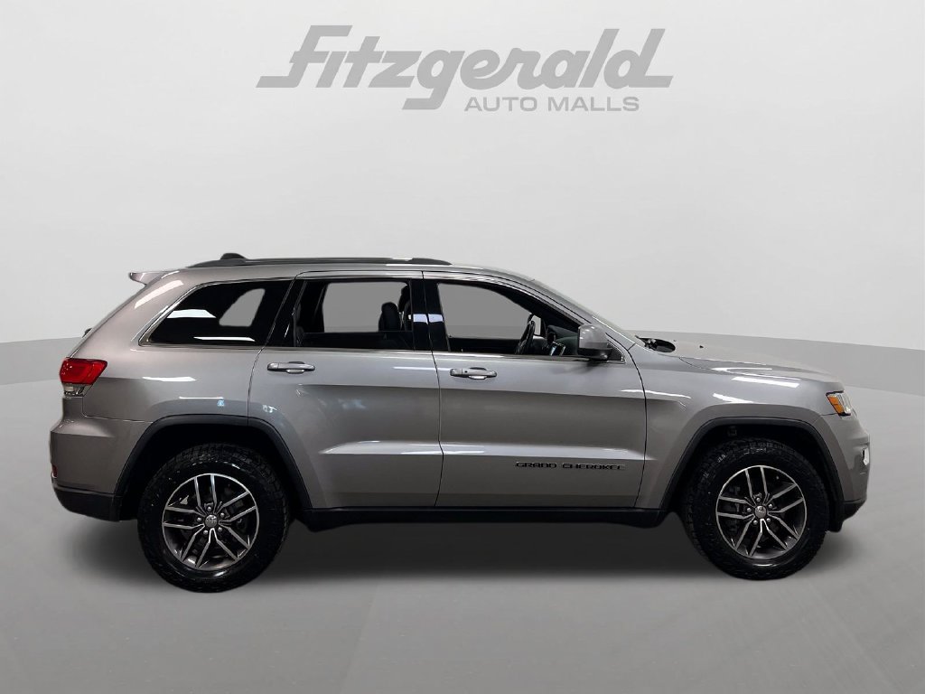 Used 2018 Jeep Grand Cherokee Laredo RWD image 7