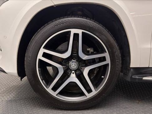 Used 2017 Mercedes-Benz GLS 550 4MATIC w/ Driver Assistance Package image 42