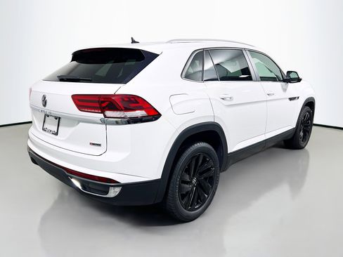 Used 2022 Volkswagen Atlas Cross Sport SE AWD/4WD image 4