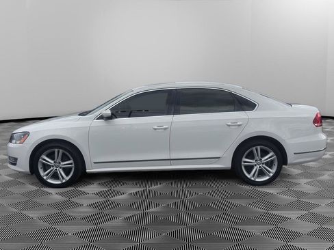 Used 2013 Volkswagen Passat TDI SEL Premium FWD image 4