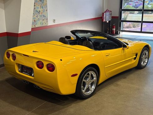 Used 2004 Chevrolet Corvette Convertible w/ Preferred Equipment Group RWD image 58
