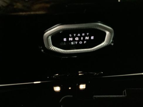New 2026 Jeep Grand Cherokee Altitude AWD/4WD image 18
