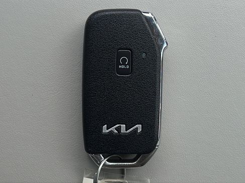 Certified 2022 Kia Telluride SX w/ Towing Package FWD image 25