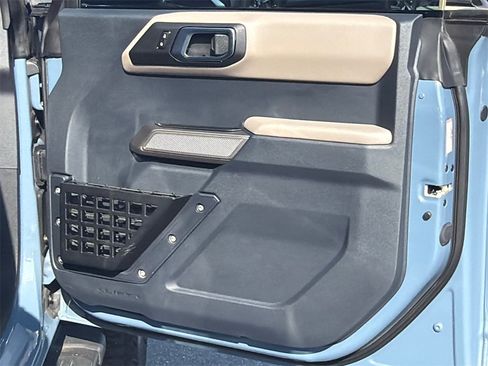 Used 2023 Ford Bronco Wildtrak image 14