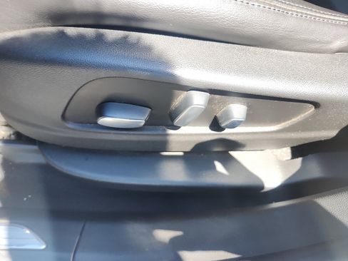 Used 2019 Cadillac XT5 Premium Luxury AWD/4WD image 17