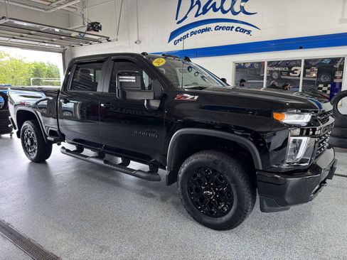 Used 2022 Chevrolet Silverado 3500 LTZ w/ LTZ Plus Package AWD/4WD image 13