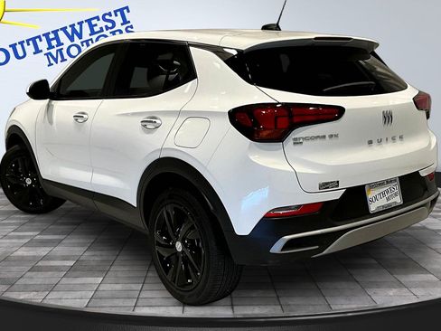 Used 2024 Buick Encore GX Preferred AWD/4WD image 5