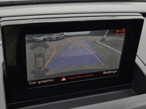 Used 2018 Audi Q3 2.0T Premium w/ Convenience Package FWD image 25