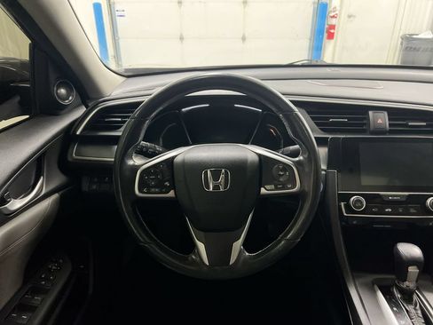 Used 2018 Honda Civic Touring image 11