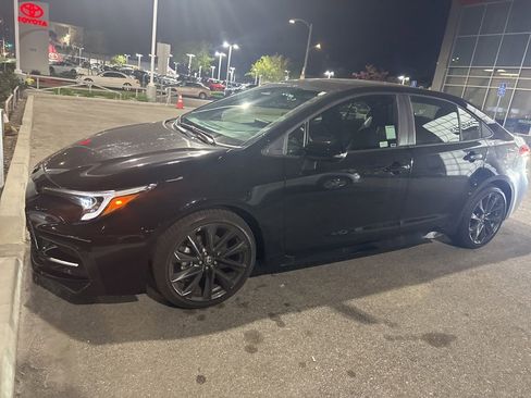 Used 2024 Toyota Corolla SE image 2