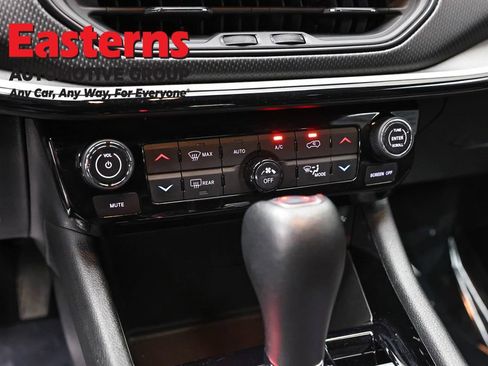 Used 2025 Jeep Compass Trailhawk AWD/4WD image 21