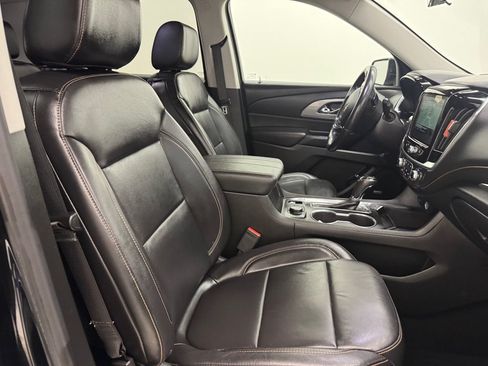 Used 2019 Chevrolet Traverse RS FWD image 14