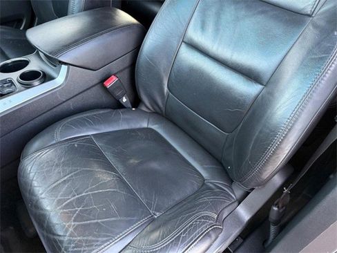 Used 2013 Ford Explorer XLT image 29