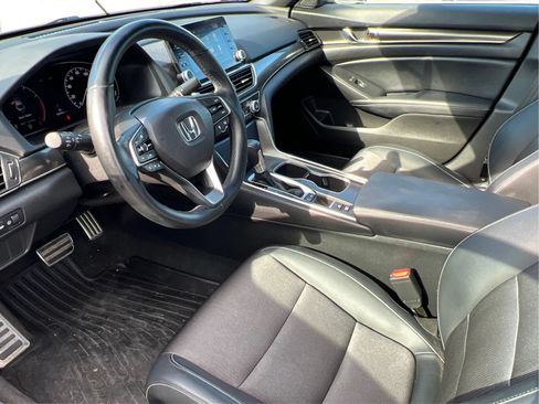Used 2018 Honda Accord Sport image 16