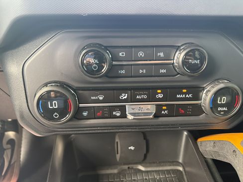 Used 2024 Ford Bronco Badlands AWD/4WD image 28